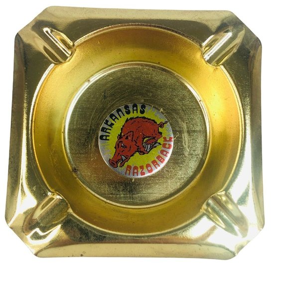 Arkansas Razorbacks Metal Ashtray University Mascot Hog Cigarette Advertising - Picture 1 of 5